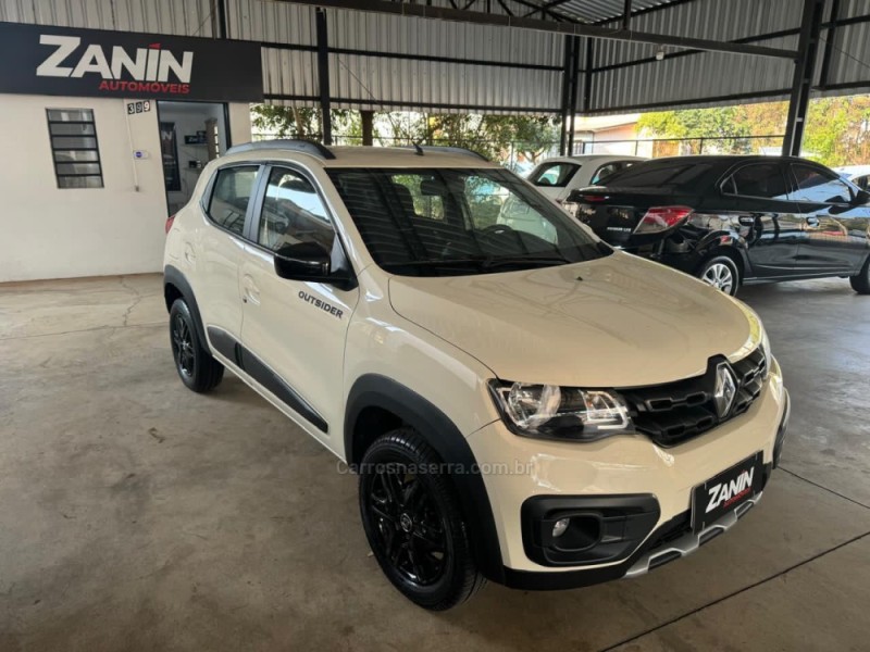 KWID 1.0 12V OUTSIDER FLEX 4P MANUAL - 2020 - SANANDUVA