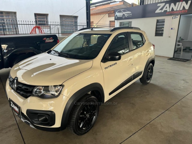 KWID 1.0 12V OUTSIDER FLEX 4P MANUAL - 2020 - SANANDUVA