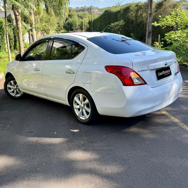 VERSA 1.6 16V FLEX SL 4P MANUAL - 2013 - CAMPO BOM