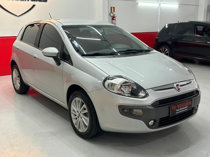 PUNTO 1.6 ESSENCE 16V FLEX 4P MANUAL - 2016 - CAXIAS DO SUL