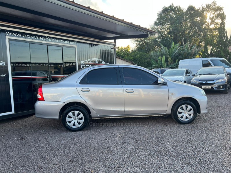 ETIOS 1.5 XS 16V FLEX 4P MANUAL - 2018 - LAJEADO