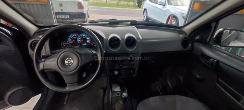 CELTA 1.0 MPFI LIFE 8V FLEX 4P MANUAL - 2009 - NOVO HAMBURGO