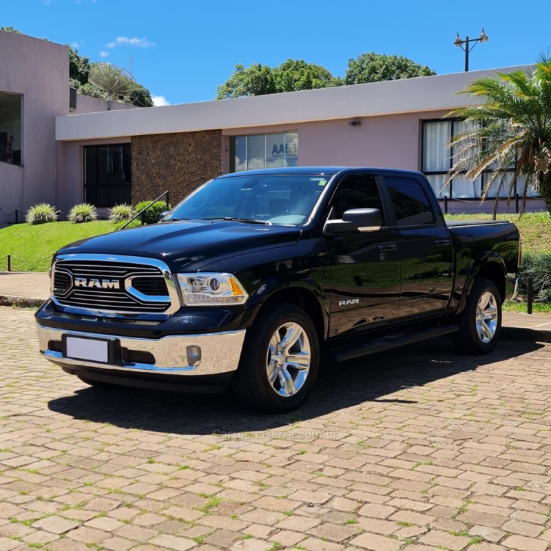 classic 5.7 laramie v8 hemi 4p gasolina automatica 2023 lagoa vermelha