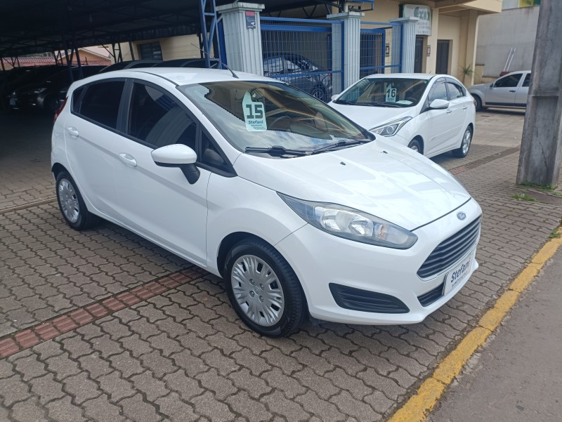 FIESTA 1.5 S HATCH 16V FLEX 4P MANUAL - 2015 - BOM PRINCíPIO