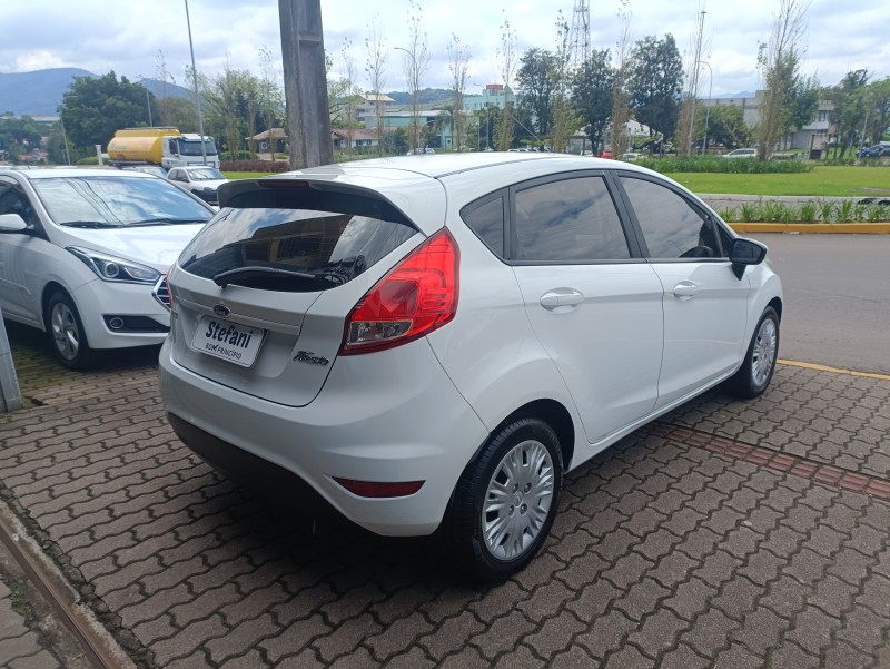 FIESTA 1.5 S HATCH 16V FLEX 4P MANUAL - 2015 - BOM PRINCíPIO