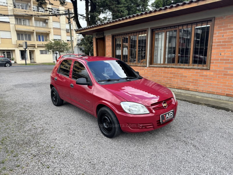 CELTA 1.0 MPFI SPIRIT 8V FLEX 4P MANUAL - 2011 - GARIBALDI