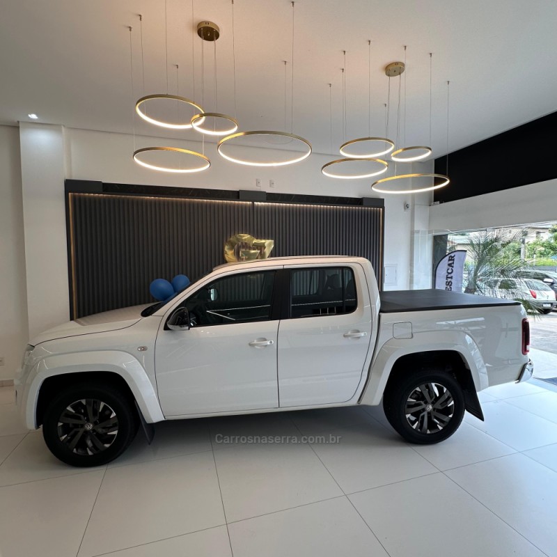 AMAROK 3.0 V6 TDI HIGHLINE CD DIESEL 4MOTION AUTOMÁTICO - 2020 - IVOTI