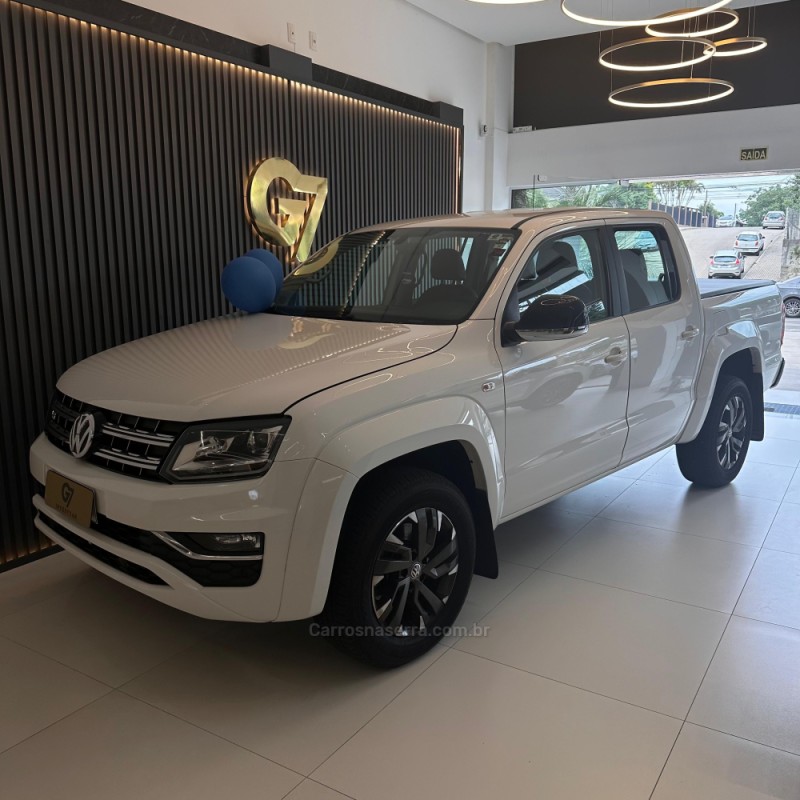 AMAROK 3.0 V6 TDI HIGHLINE CD DIESEL 4MOTION AUTOMÁTICO - 2020 - IVOTI