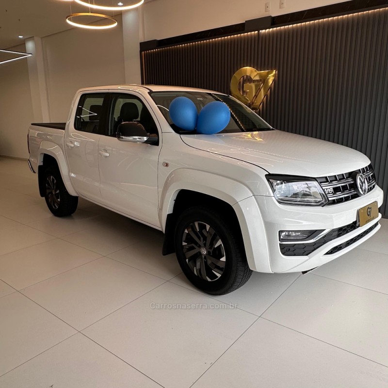 AMAROK 3.0 V6 TDI HIGHLINE CD DIESEL 4MOTION AUTOMÁTICO - 2020 - IVOTI