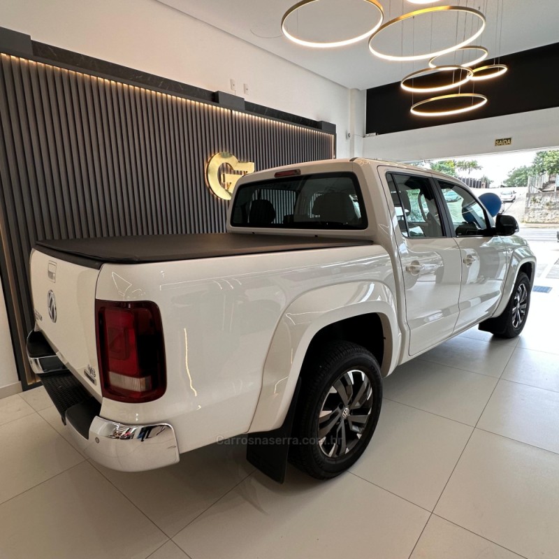 AMAROK 3.0 V6 TDI HIGHLINE CD DIESEL 4MOTION AUTOMÁTICO - 2020 - IVOTI