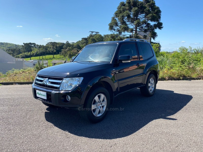 PAJERO FULL 3.8 HPE 4X4 V6 24V GASOLINA 2P AUTOMÁTICO