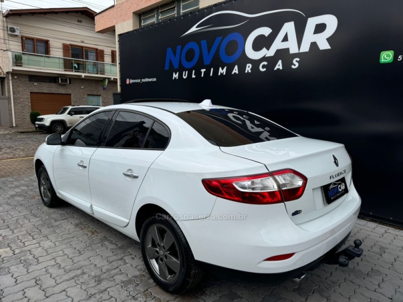 FLUENCE 2.0 DYNAMIQUE 16V FLEX 4P MANUAL - 2013 - ESTâNCIA VELHA