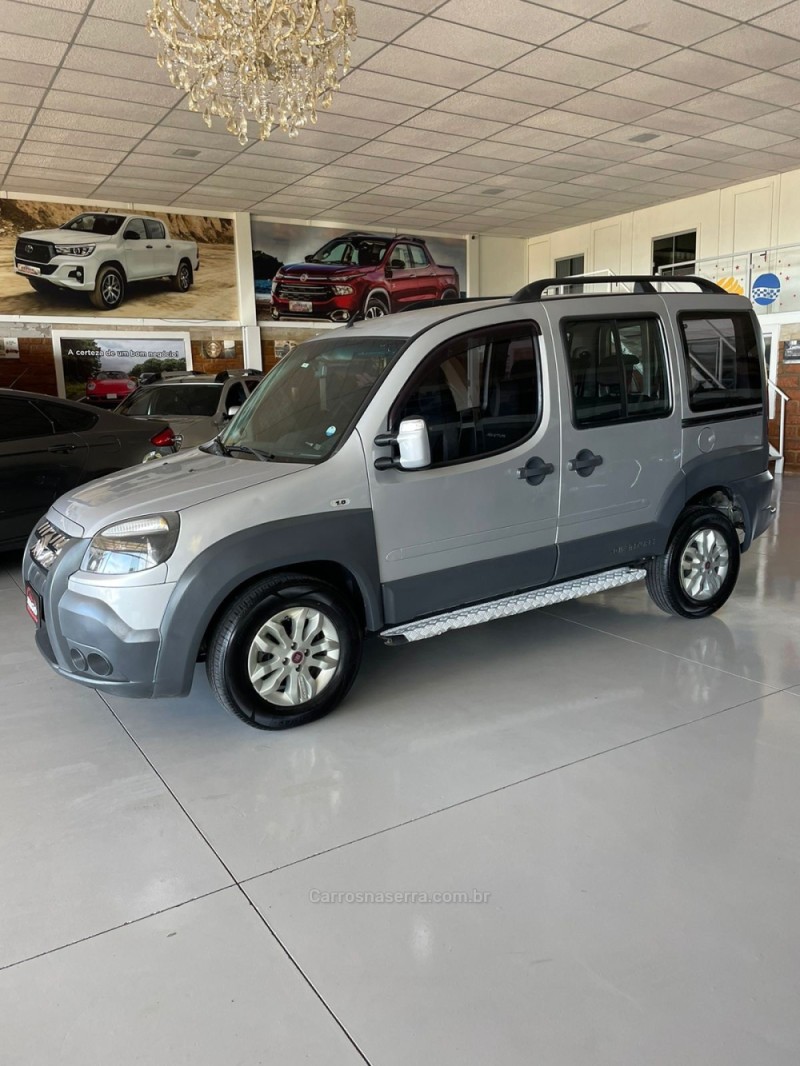 DOBLÓ 1.8 MPI ADVENTURE 8V FLEX 4P MANUAL - 2014 - PAROBé