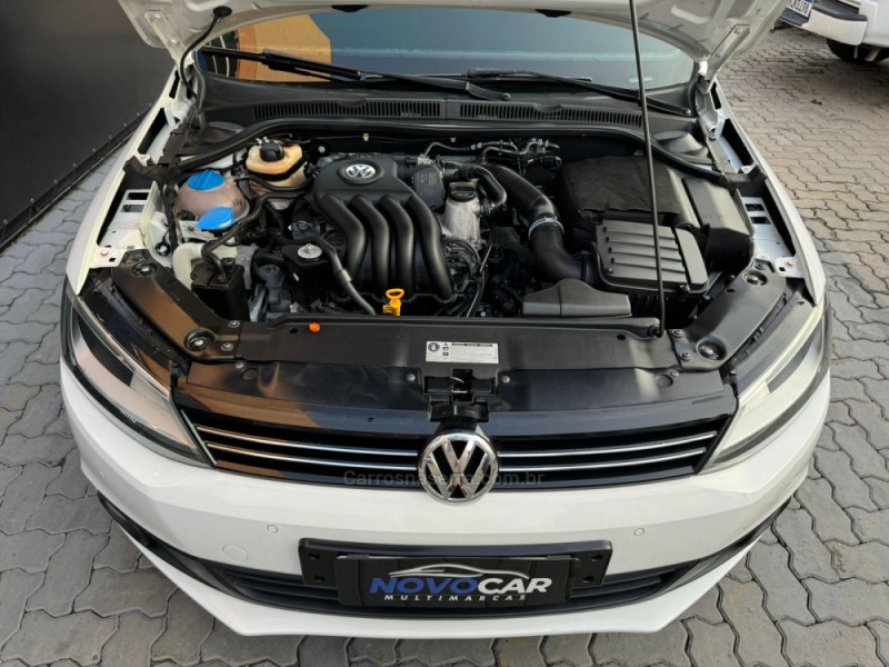 JETTA 2.0 COMFORTLINE FLEX 4P TIPTRONIC - 2013 - ESTâNCIA VELHA