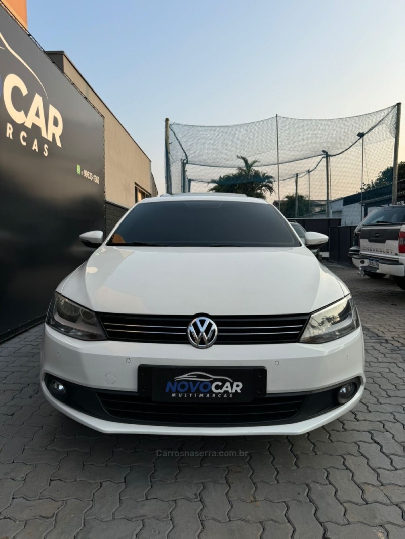 JETTA 2.0 COMFORTLINE FLEX 4P TIPTRONIC - 2013 - ESTâNCIA VELHA