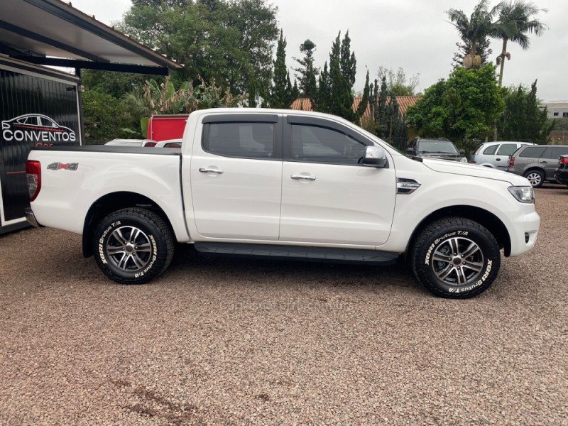 RANGER 3.2 XLT 4X4 CD 20V DIESEL 4P AUTOMÁTICO - 2022 - LAJEADO