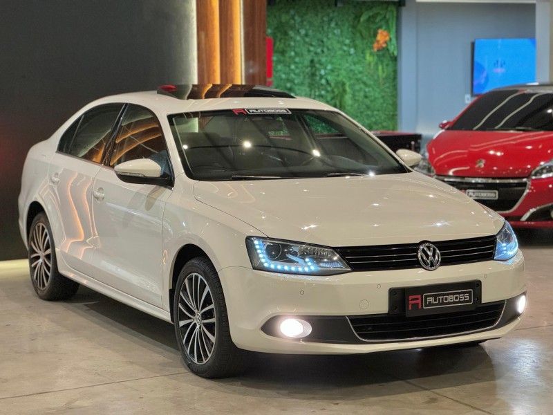 JETTA 2.0 TSI HIGHLINE 211CV GASOLINA 4P DSG - 2013 - NOVO HAMBURGO