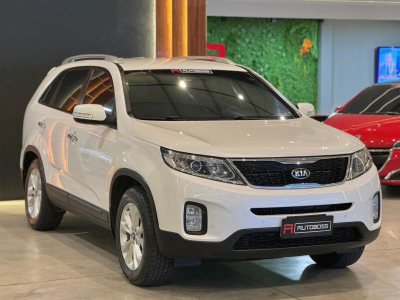 SORENTO 2.4 EX2 4X2 16V GASOLINA 4P AUTOMÁTICO - 2015 - NOVO HAMBURGO