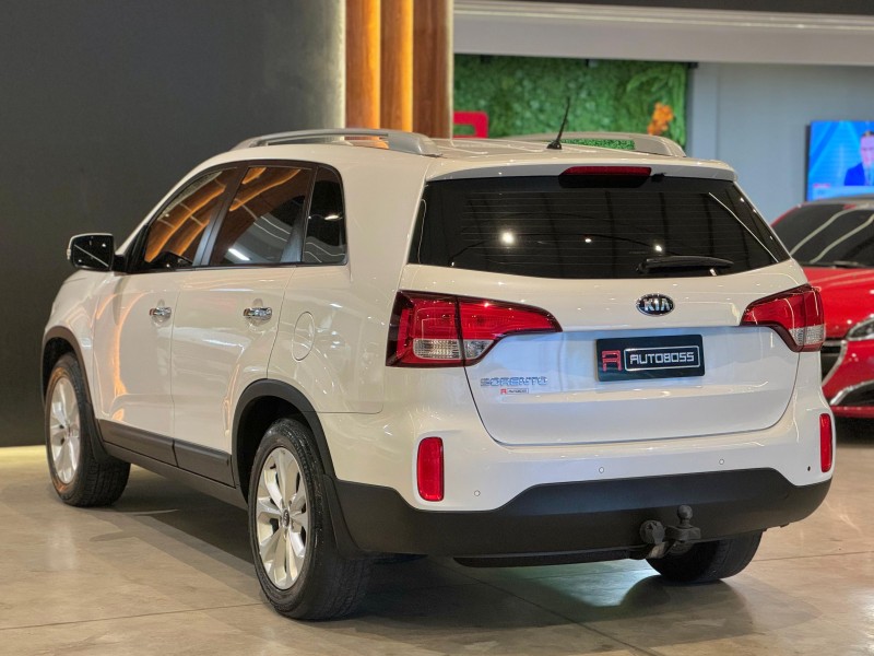 SORENTO 2.4 EX2 4X2 16V GASOLINA 4P AUTOMÁTICO - 2015 - NOVO HAMBURGO