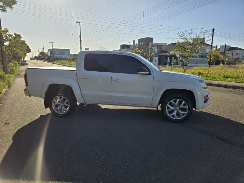 AMAROK 3.0 V6 TDI HIGHLINE CD DIESEL 4MOTION AUTOMÁTICO - 2021 - BENTO GONçALVES