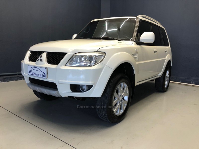 PAJERO TR4 2.0 4X4 16V 140CV FLEX 4P AUTOMÁTICO - 2011 - CAXIAS DO SUL