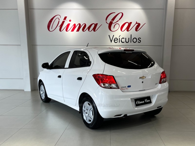 ONIX 1.0 JOY HATCH 8VFLEX 4P MANUAL - 2018 - FLORES DA CUNHA