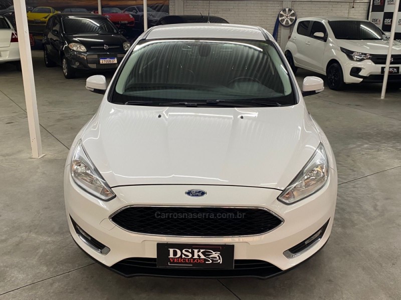 FOCUS 2.0 SE PLUS 16V FLEX 4P AUTOMÁTICO - 2018 - CAXIAS DO SUL