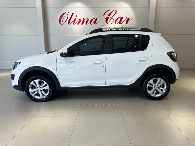 SANDERO 1.6 STEPWAY 8V FLEX 4P MANUAL - 2017 - FLORES DA CUNHA