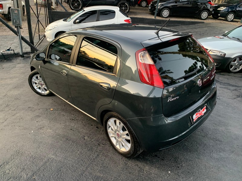 PUNTO 1.4 ATTRACTIVE ITALIA 8V FLEX 4P MANUAL - 2012 - CAXIAS DO SUL