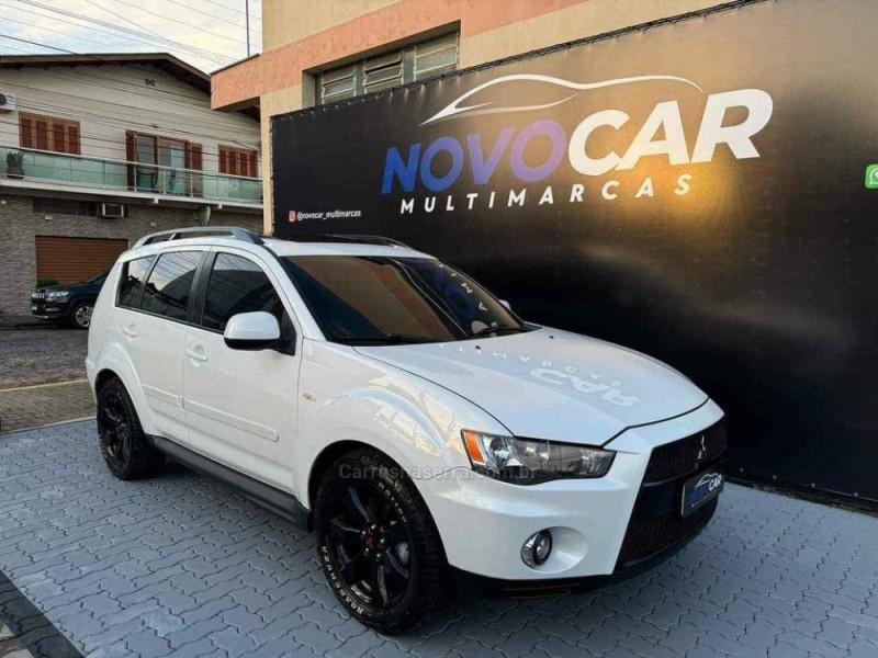 OUTLANDER 3.0 GT4 4X4 V6 24V GASOLINA 4P AUTOMÁTICO - 2011 - ESTâNCIA VELHA