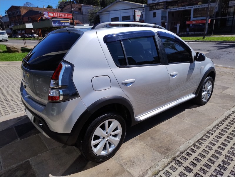 SANDERO 1.6 STEPWAY 16V FLEX 4P MANUAL - 2014 - CAXIAS DO SUL