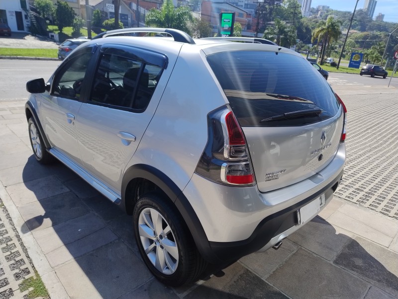 SANDERO 1.6 STEPWAY 16V FLEX 4P MANUAL - 2014 - CAXIAS DO SUL