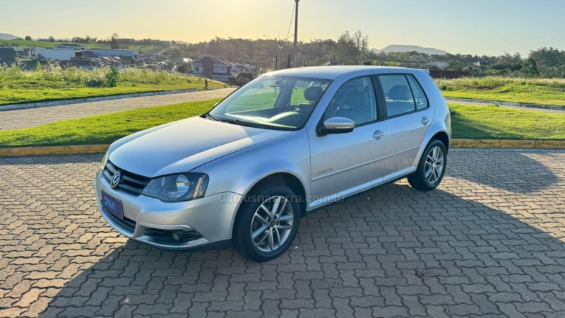 golf 1.6 mi sportline 8v flex 4p manual 2013 lajeado