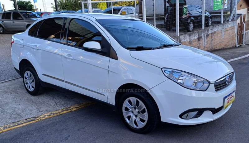 GRAND SIENA 1.6 MPI ESSENCE 16V FLEX 4P MANUAL - 2014 - FARROUPILHA