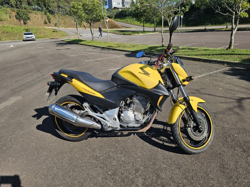 CB 300R ABS - 2012 - BENTO GONçALVES