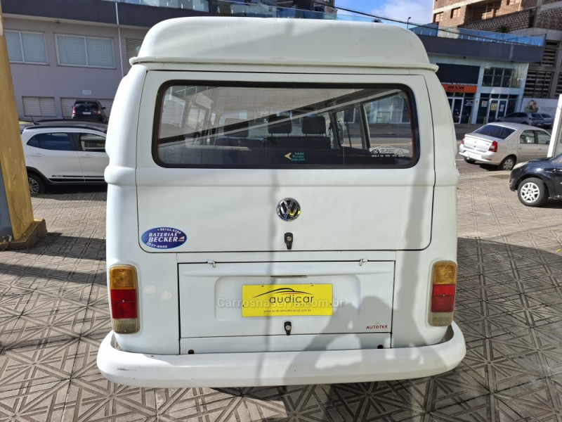 KOMBI 1.6 MI STD LOTAÇÃO 8V GASOLINA 3P MANUAL - 2001 - CAXIAS DO SUL