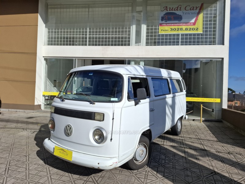 KOMBI 1.6 MI STD LOTAÇÃO 8V GASOLINA 3P MANUAL - 2001 - CAXIAS DO SUL