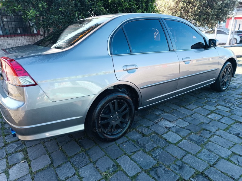 CIVIC 1.7 LX 16V GASOLINA 4P MANUAL - 2004 - CAXIAS DO SUL