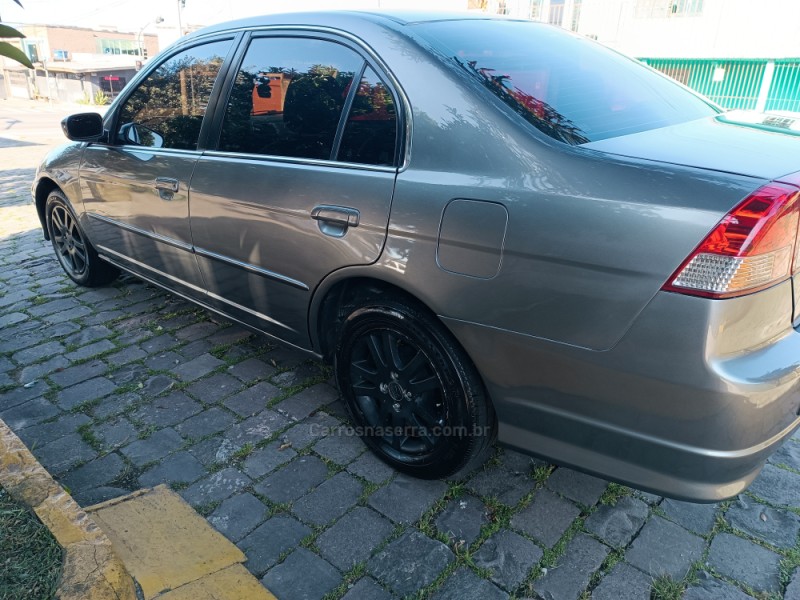 CIVIC 1.7 LX 16V GASOLINA 4P MANUAL - 2004 - CAXIAS DO SUL