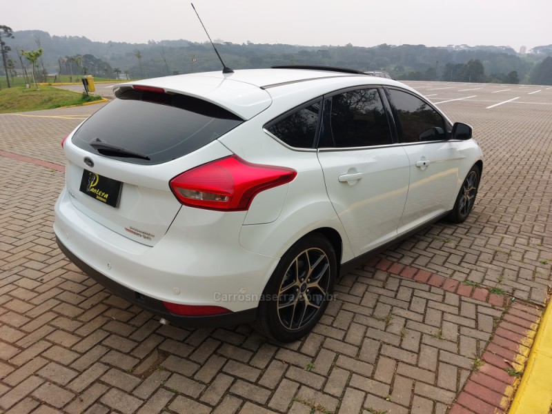 FOCUS 2.0 TITANIUM PLUS 16V FLEX 4P AUTOMÁTICO - 2016 - CAXIAS DO SUL