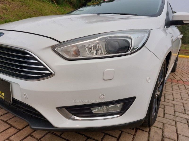 FOCUS 2.0 TITANIUM PLUS 16V FLEX 4P AUTOMÁTICO