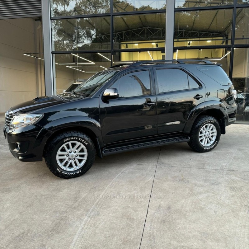 HILUX SW4 3.0 SRV 4X4 16V TURBO INTERCOOLER DIESEL 4P AUTOMÁTICO - 2015 - LAJEADO