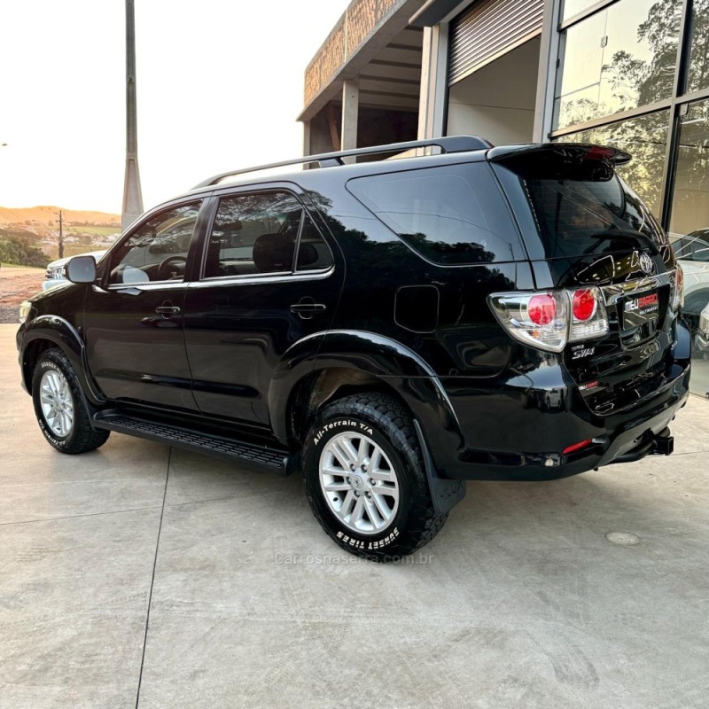 HILUX SW4 3.0 SRV 4X4 16V TURBO INTERCOOLER DIESEL 4P AUTOMÁTICO - 2015 - LAJEADO