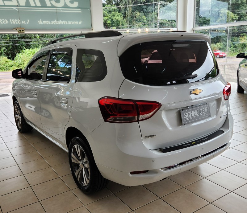 SPIN 1.8 PREMIER 8V FLEX 4P MANUAL - 2020 - NOVA PETRóPOLIS