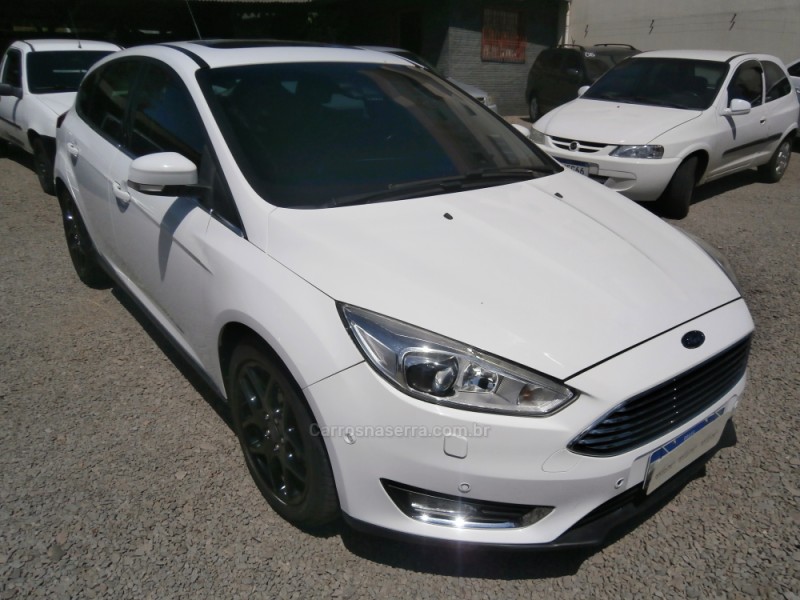 FOCUS 2.0 TITANIUM PLUS 16V FLEX 4P AUTOMÁTICO - 2016 - FARROUPILHA