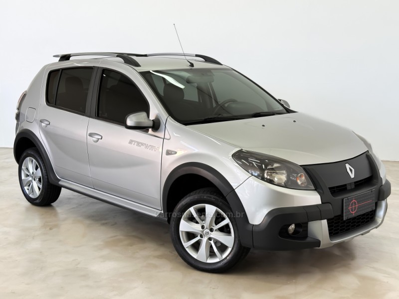 SANDERO 1.6 STEPWAY 16V FLEX 4P MANUAL - 2013 - CAXIAS DO SUL