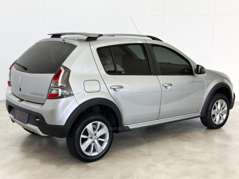 SANDERO 1.6 STEPWAY 16V FLEX 4P MANUAL - 2013 - CAXIAS DO SUL