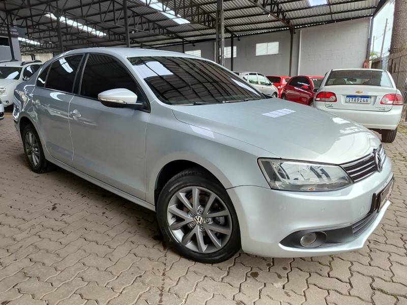 JETTA 2.0 COMFORTLINE FLEX 4P TIPTRONIC - 2012 - CAXIAS DO SUL