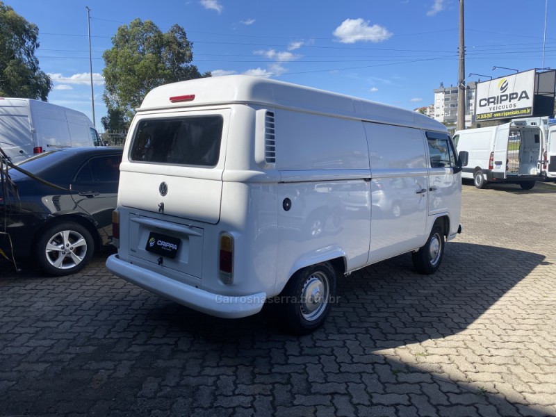 KOMBI 1.4 MI FURGÃO 8V FLEX 3P MANUAL - 2013 - FARROUPILHA