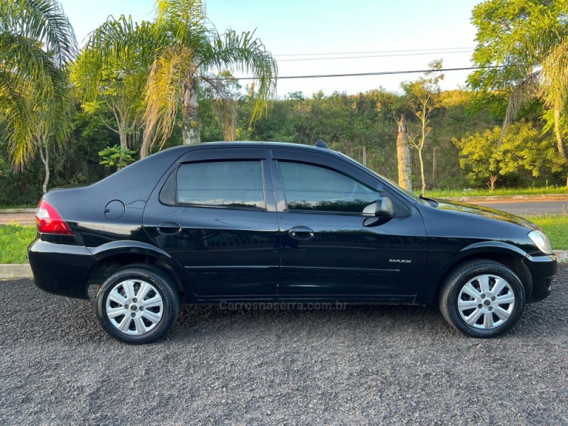 PRISMA 1.4 MPFI MAXX 8V FLEX 4P MANUAL - 2011 - CAMPO BOM